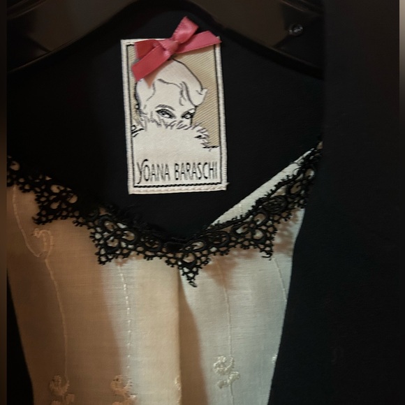 Stylish suit by Yoana Baraschi - Picture 7 of 13